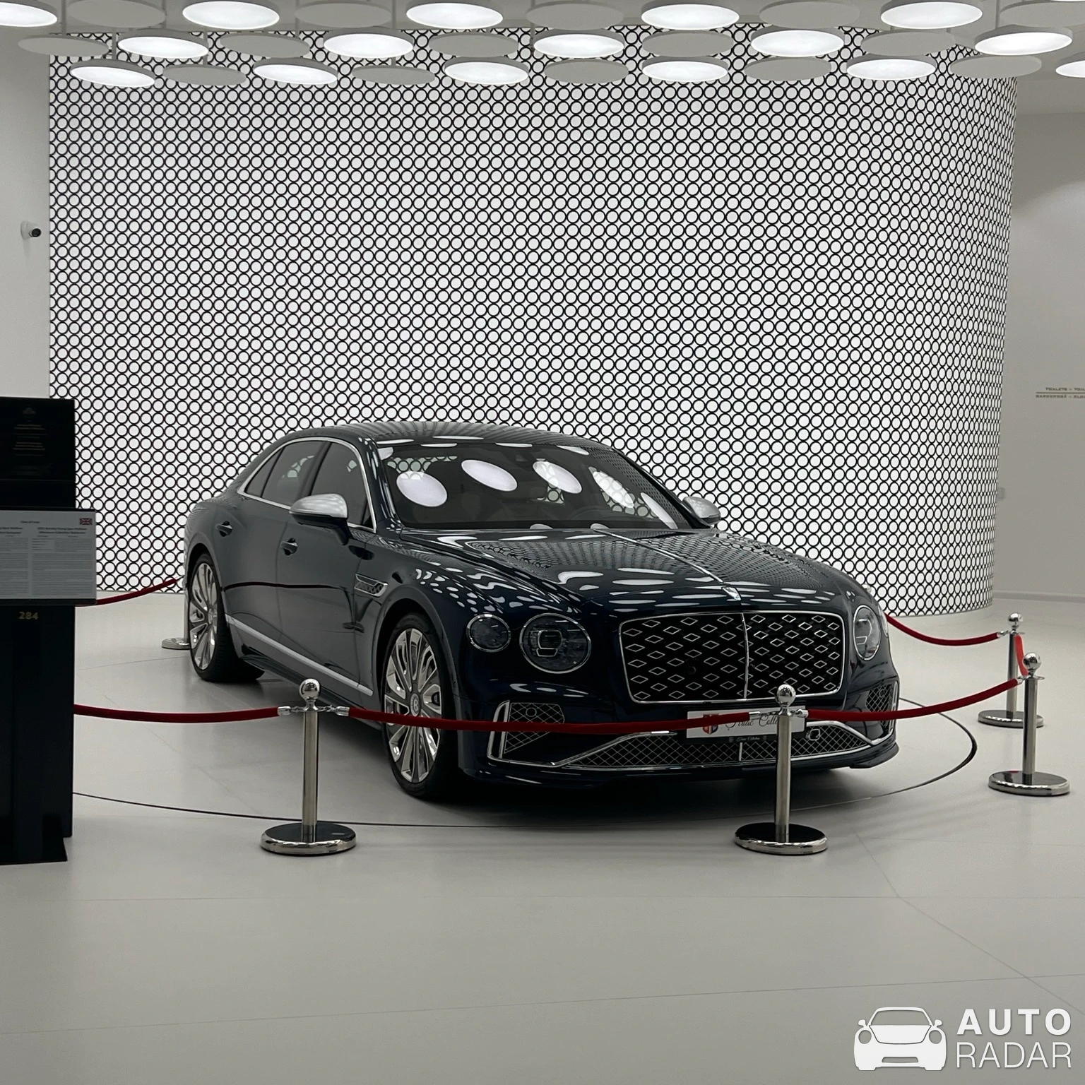 Bentley Flying Spur Hybrid Mulliner spotted in București