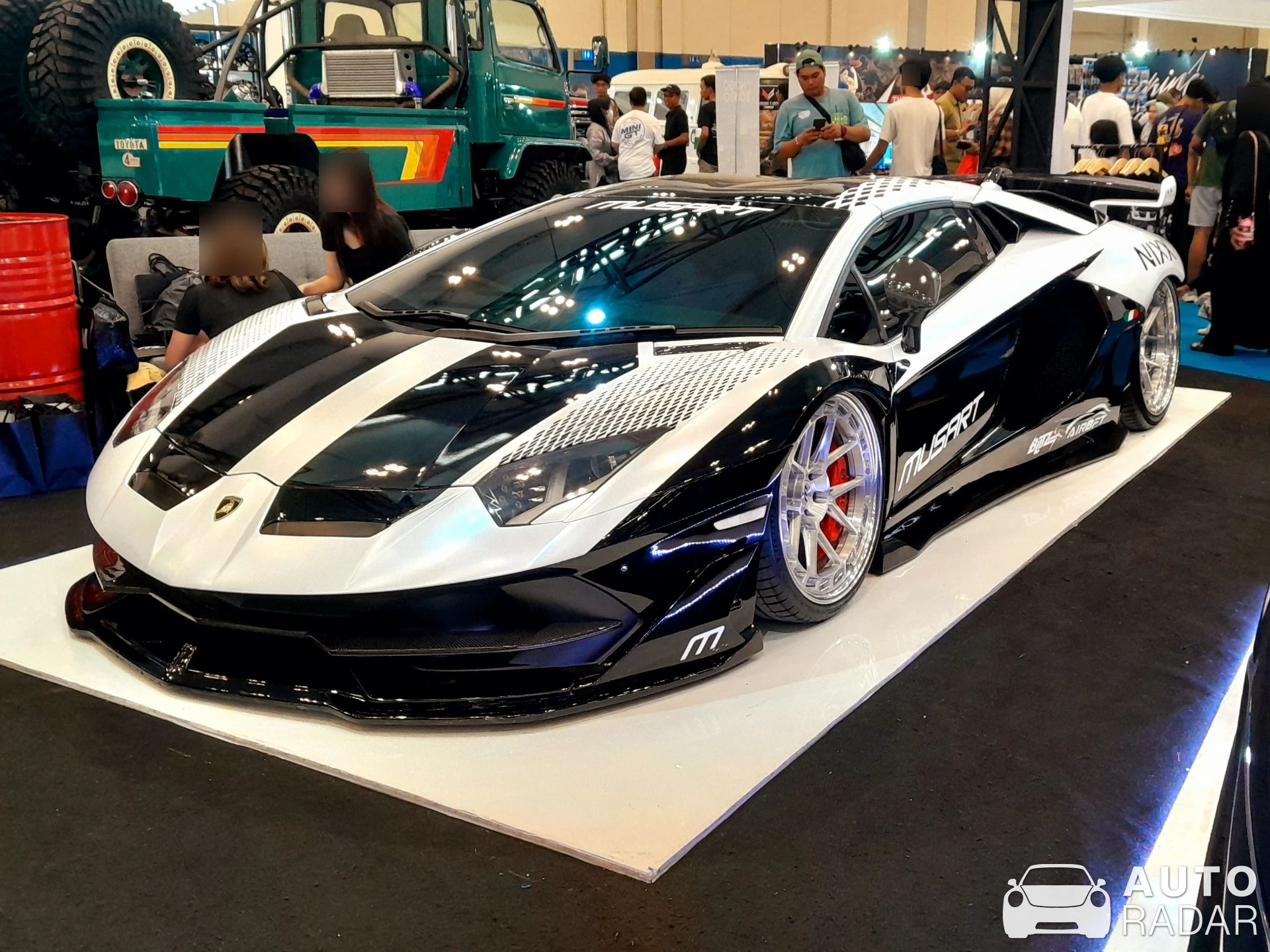 Lamborghini Aventador LP770-4 SVJ Roadster spotted in Kabupaten Tangerang, Indonesia