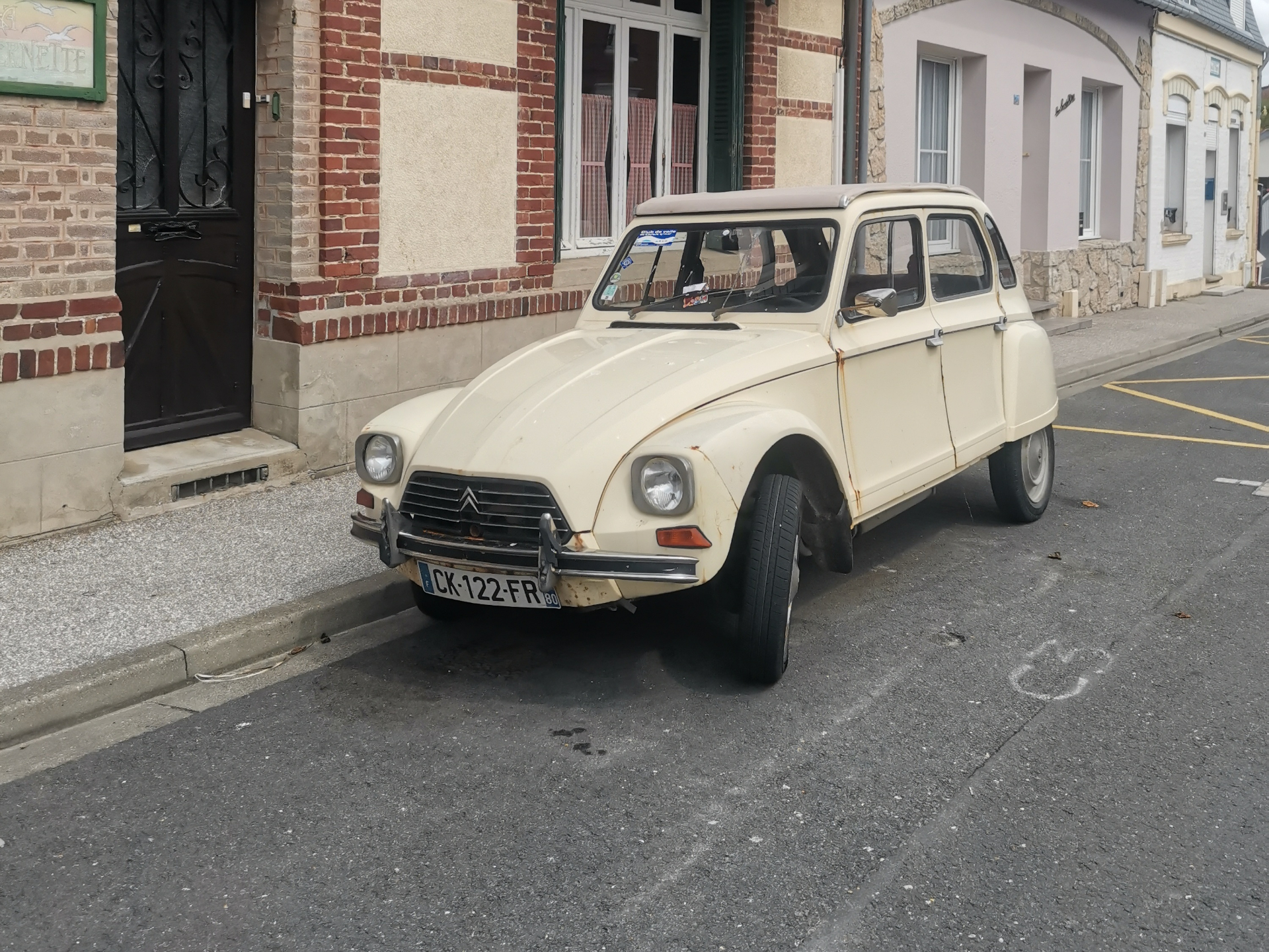 Citroën Dyane 6