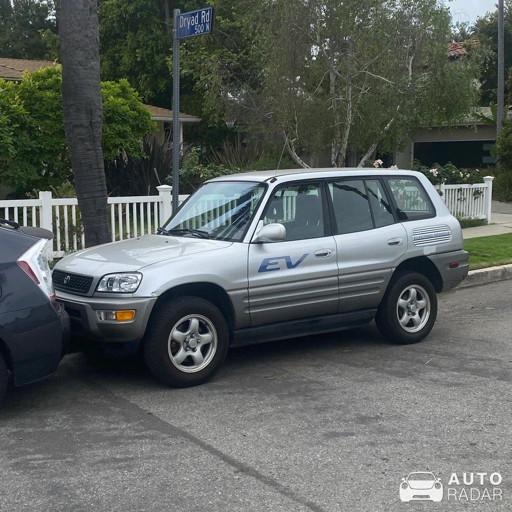 Toyota Rav4 spotted in Santa Monica