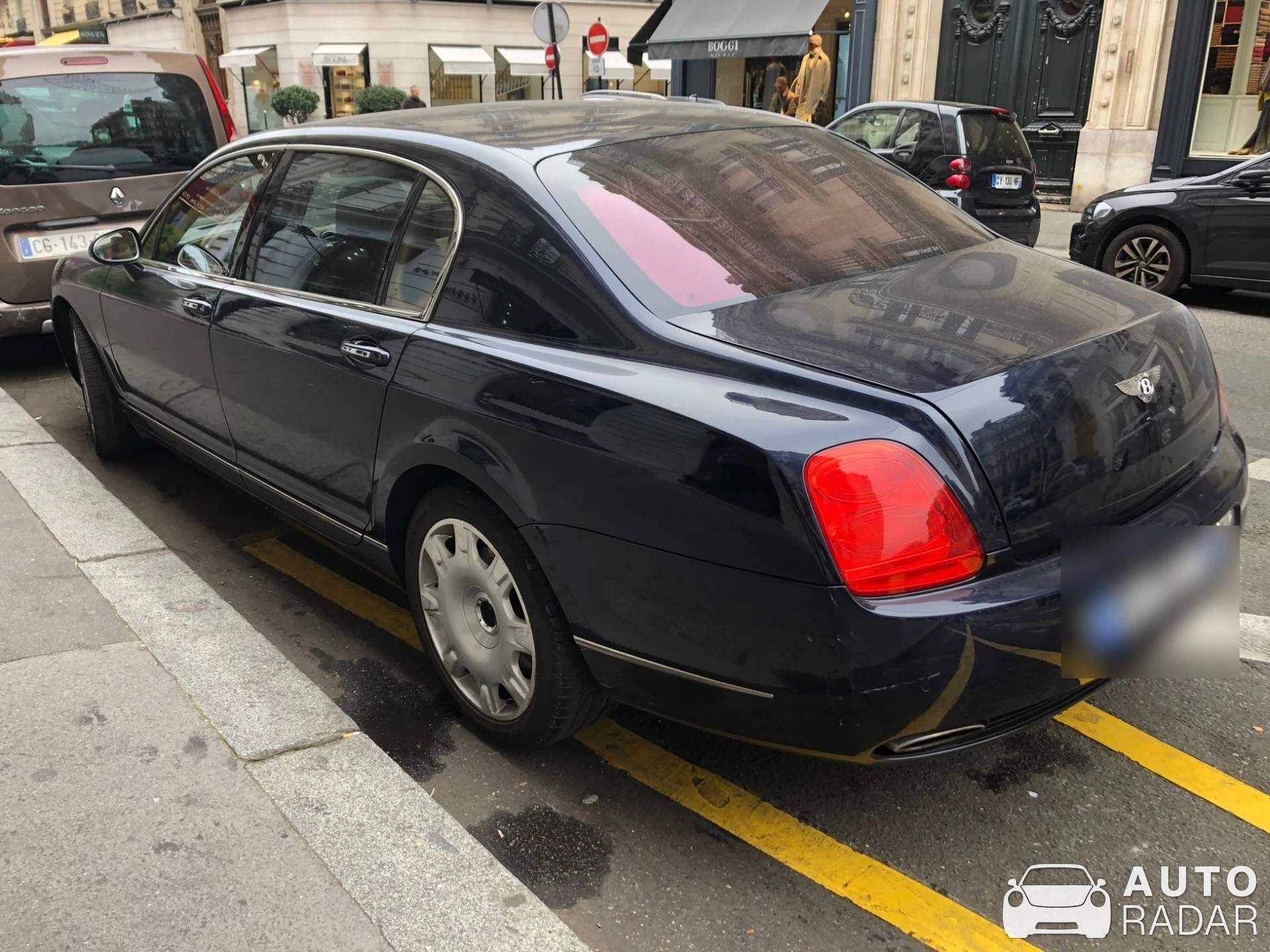 Bentley Continental Flying Spur spotted in Paris, France