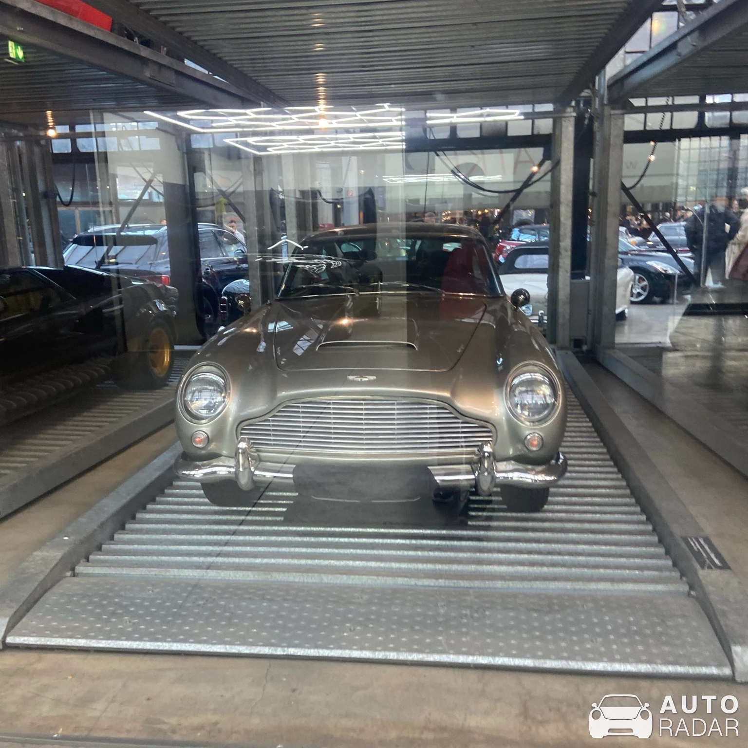 Aston Martin DB5 spotted in Düsseldorf, Deutschland