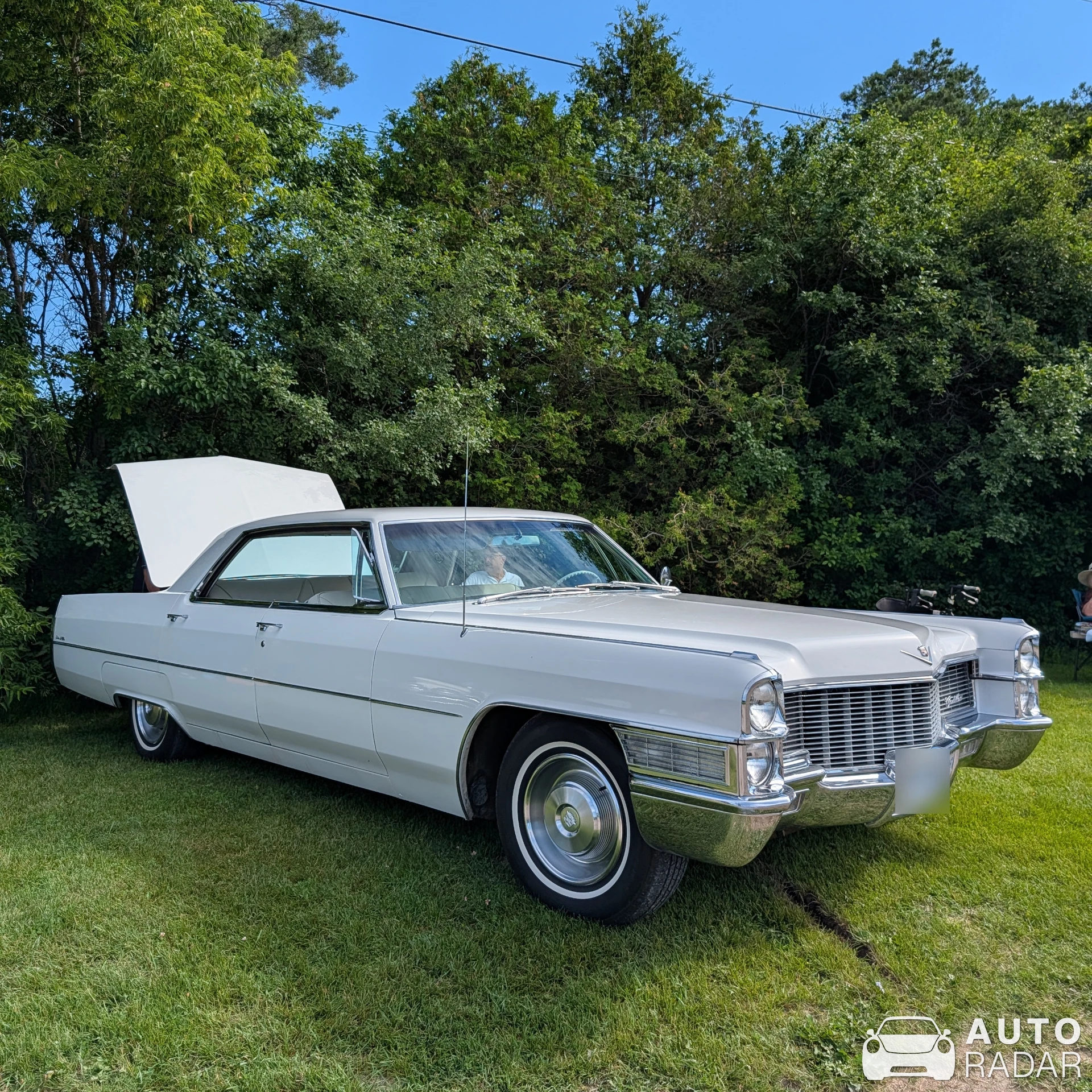 Cadillac Sedan de Ville spotted in Merrickville
