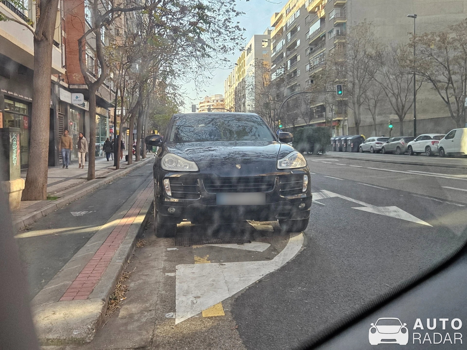Porsche Cayenne S spotted in Zaragoza, España