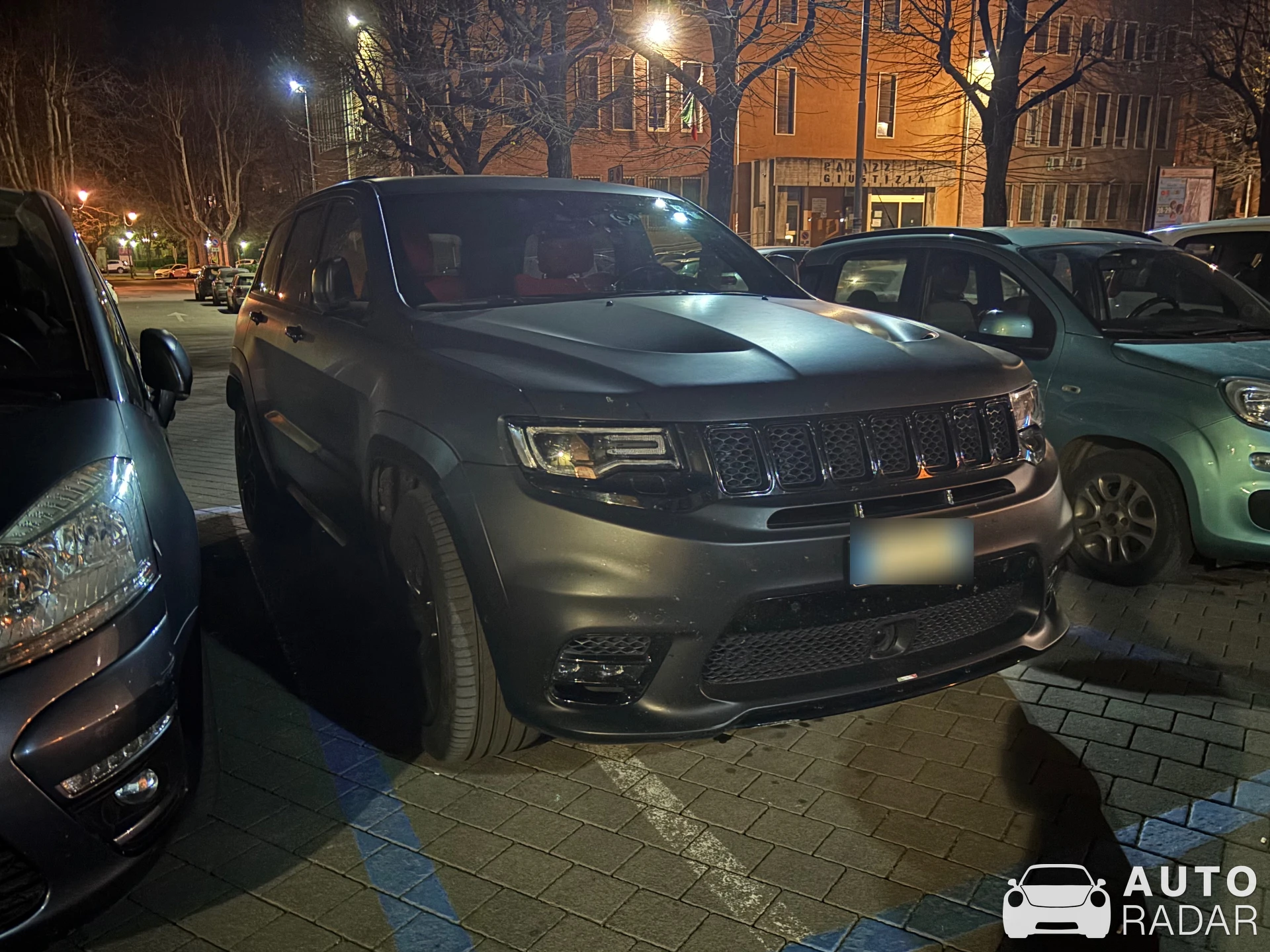 Jeep Grand Cherokee SRT 2013 spotted in Tortona