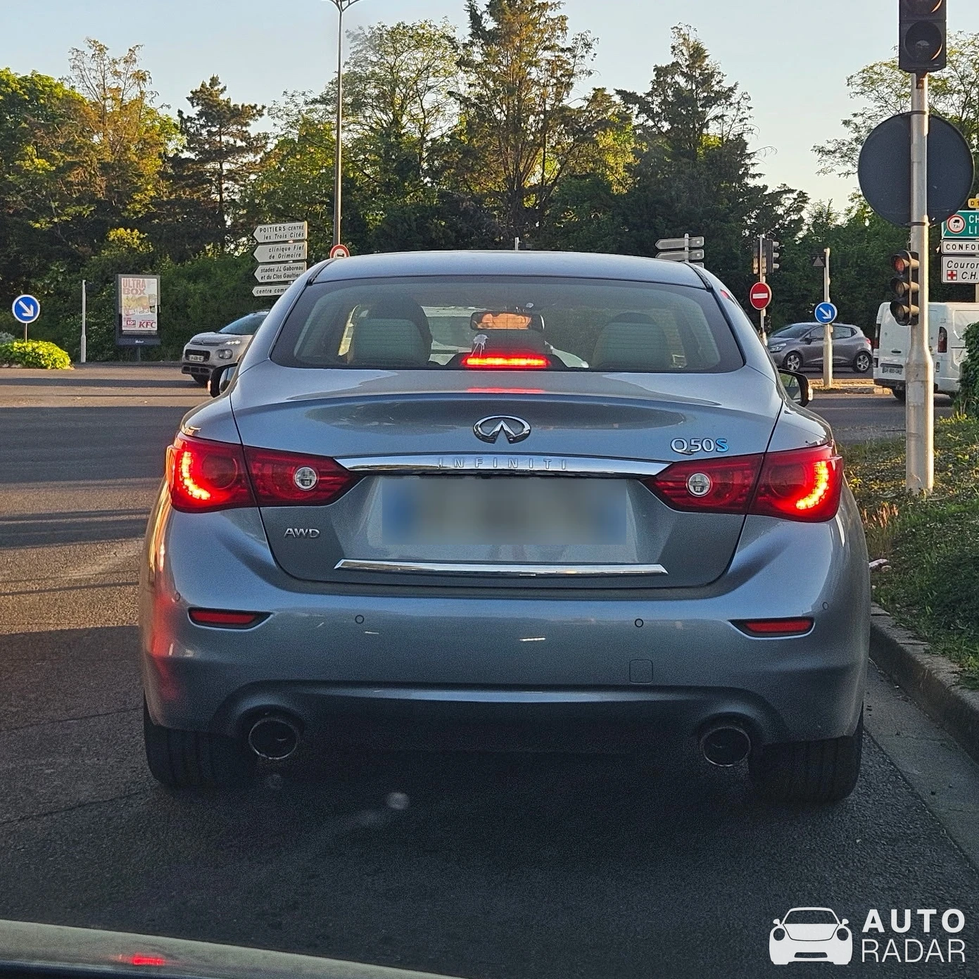 Infiniti Q50 spotted in Saint-Benoît