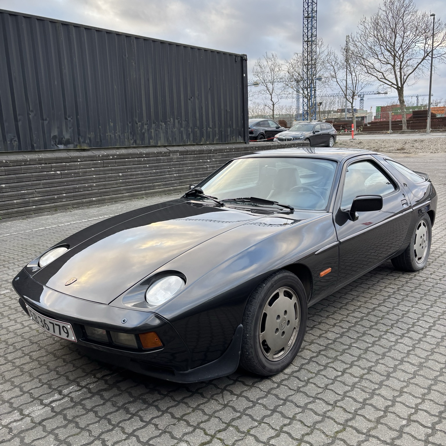 Porsche 928 S4