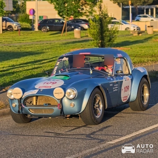 Shelby Cobra 289 spotted in Blagnac
