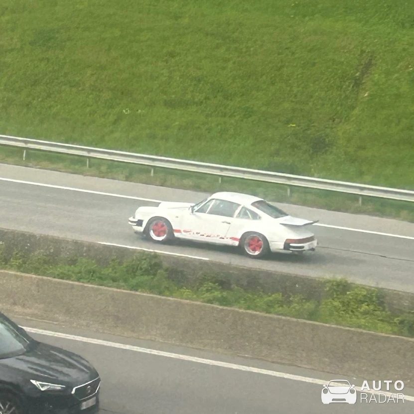 Porsche 911 Carrera RS 3.0 spotted in Oud-Heverlee