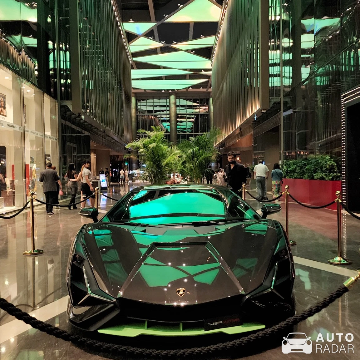 Lamborghini Sián FKP 37 spotted in Dubai, United Arab Emirates