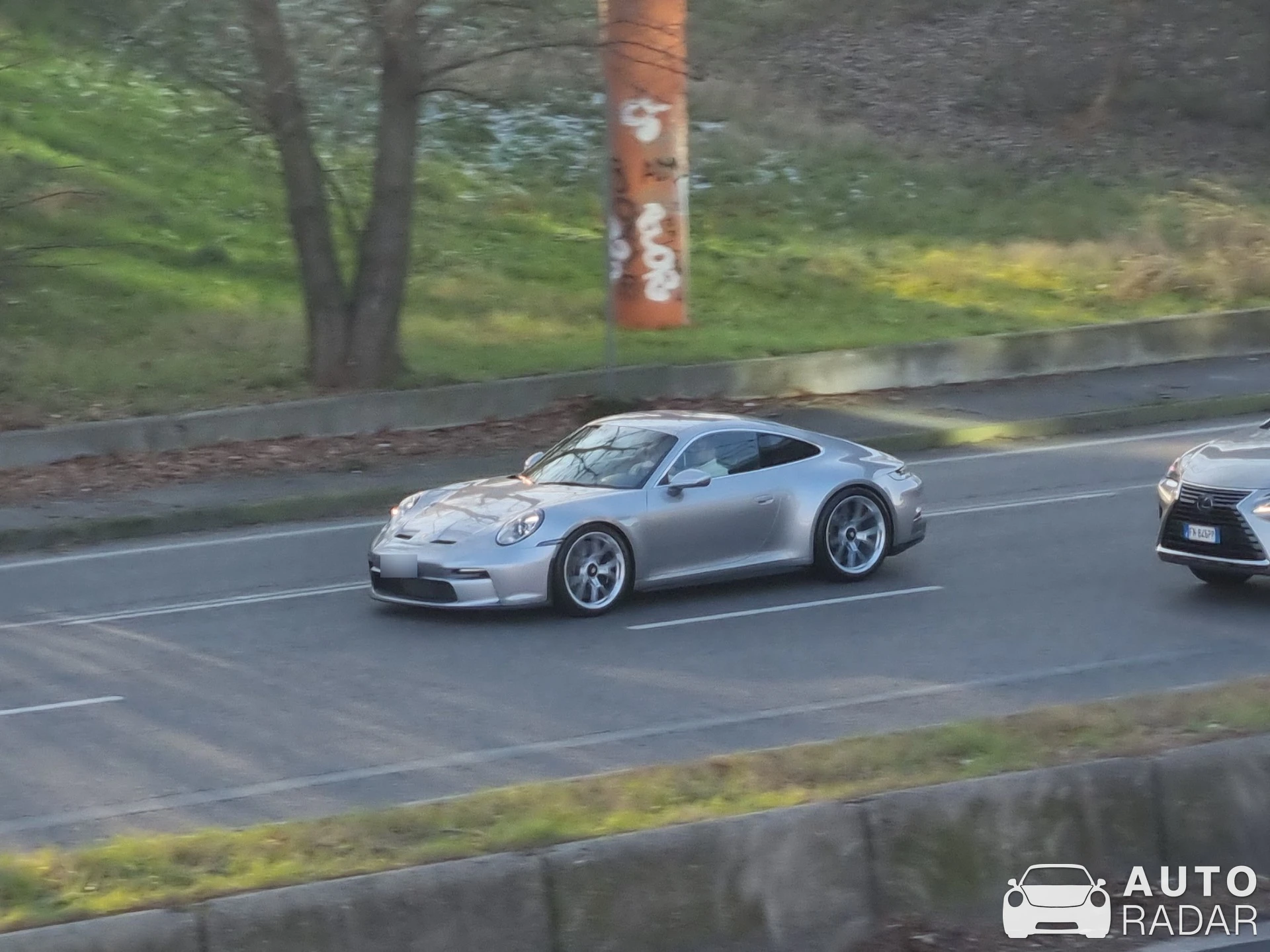 Porsche 992 GT3 Touring MkI spotted in Milano, Italia