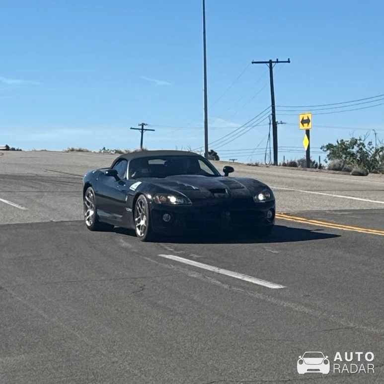 Dodge Viper SRT-10 Roadster spotted in Oxnard, United States