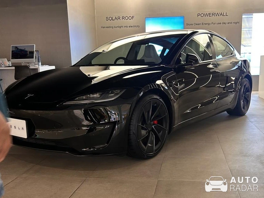 Tesla Model 3 Performance spotted in Pathum Wan, Thailand