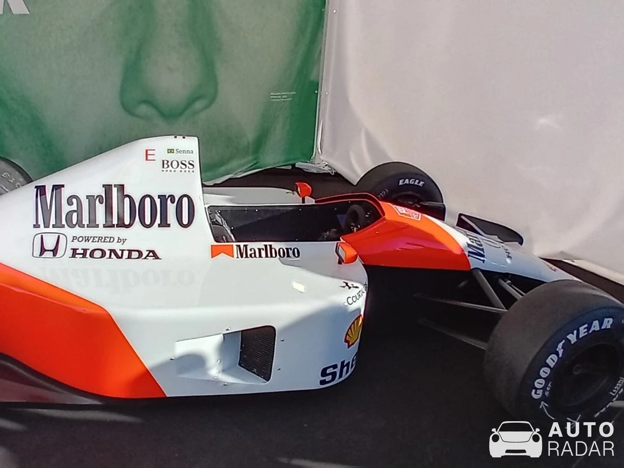McLaren MP4/4 spotted in Torino
