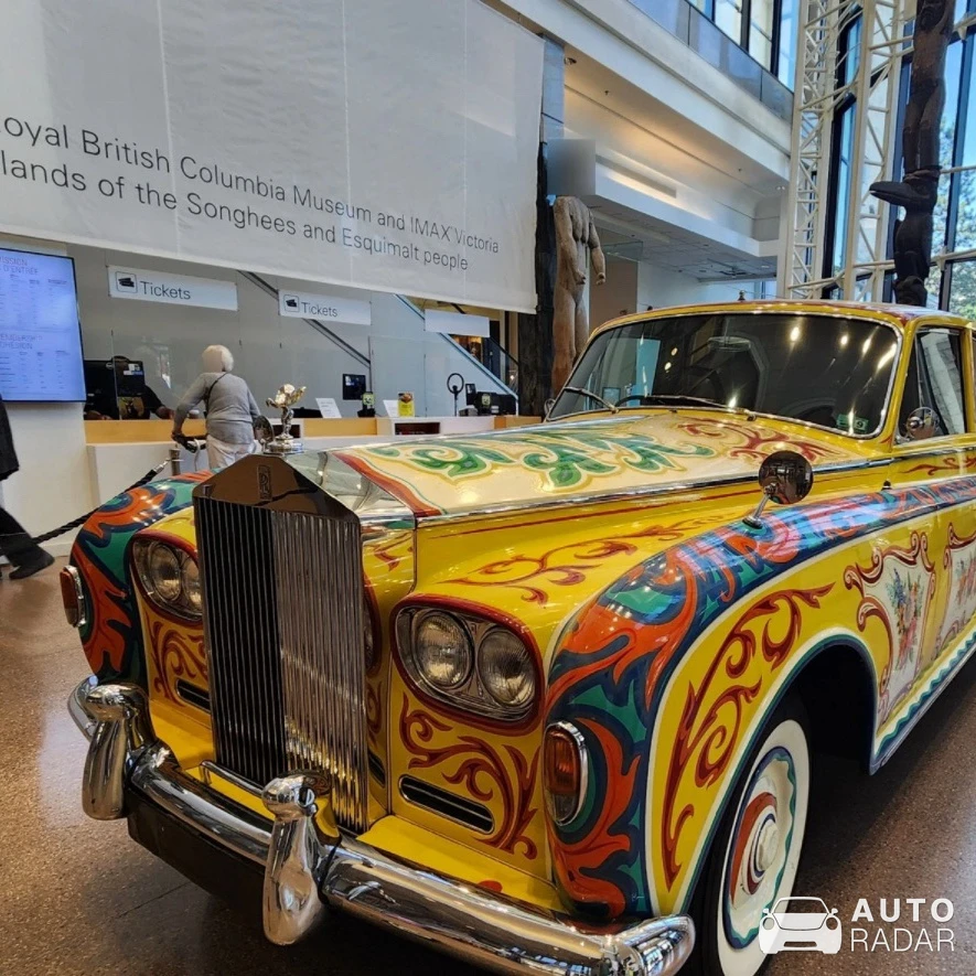 Rolls-Royce Phantom V John Lennon Psychedelic Rolls spotted in Bainbridge Island