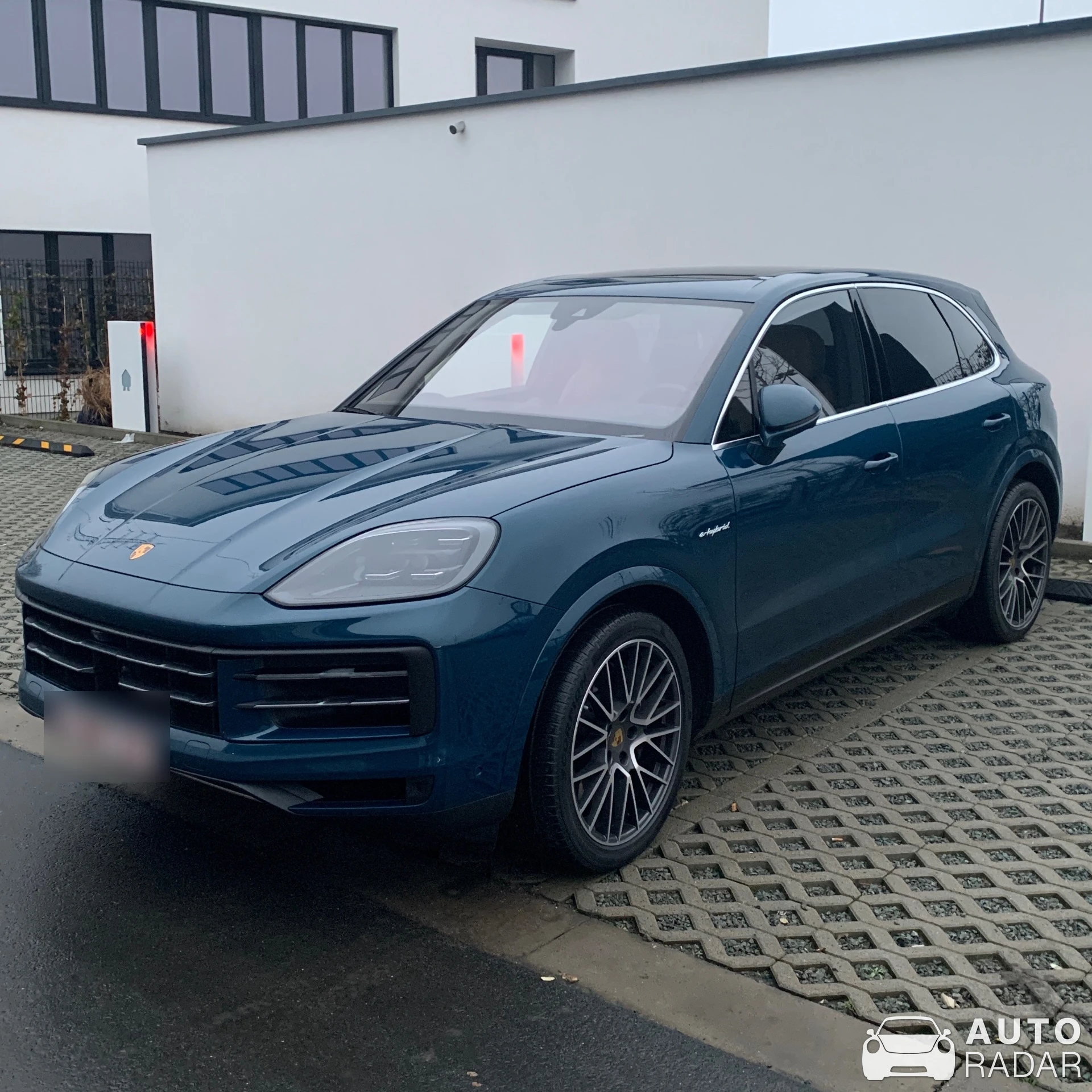 Porsche Cayenne E-Hybrid spotted in Antwerpen, België