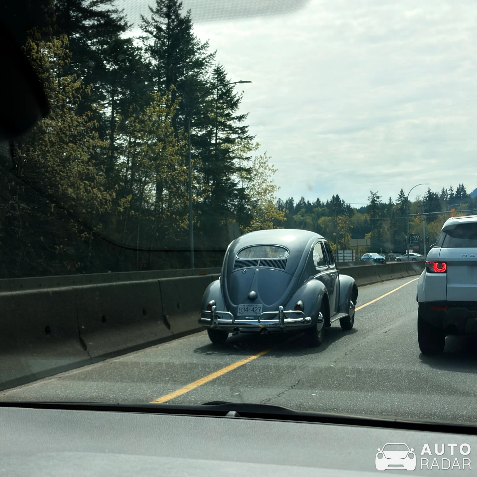 Volkswagen Beetle Split Window spotted in Mill Bay