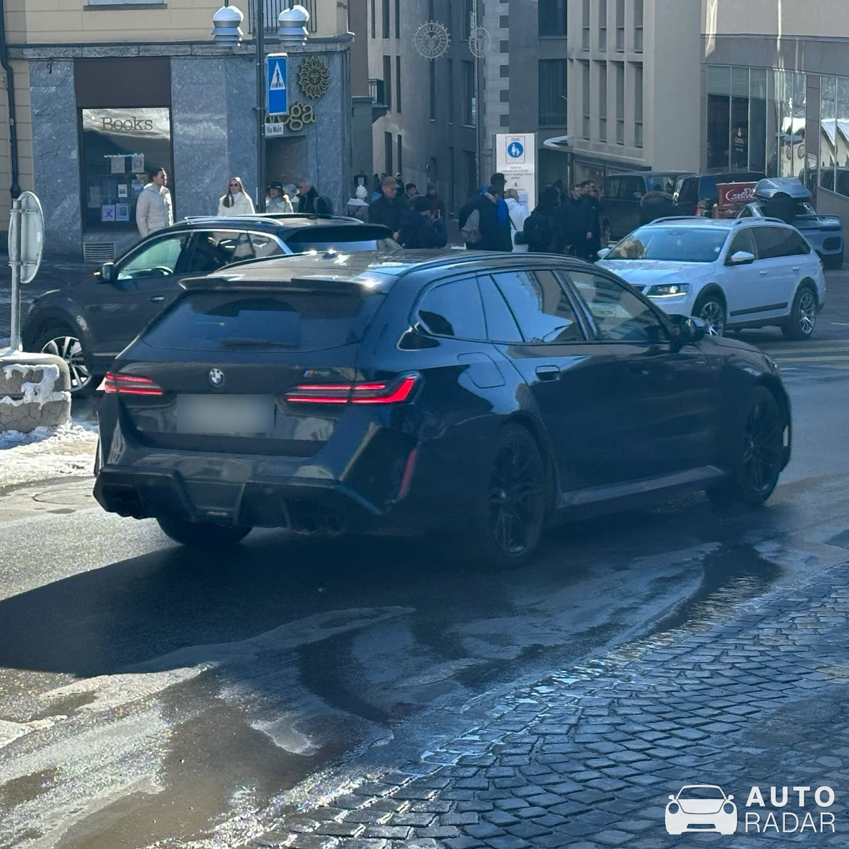 BMW M5 G99 Touring spotted in Sankt Moritz, Schweiz