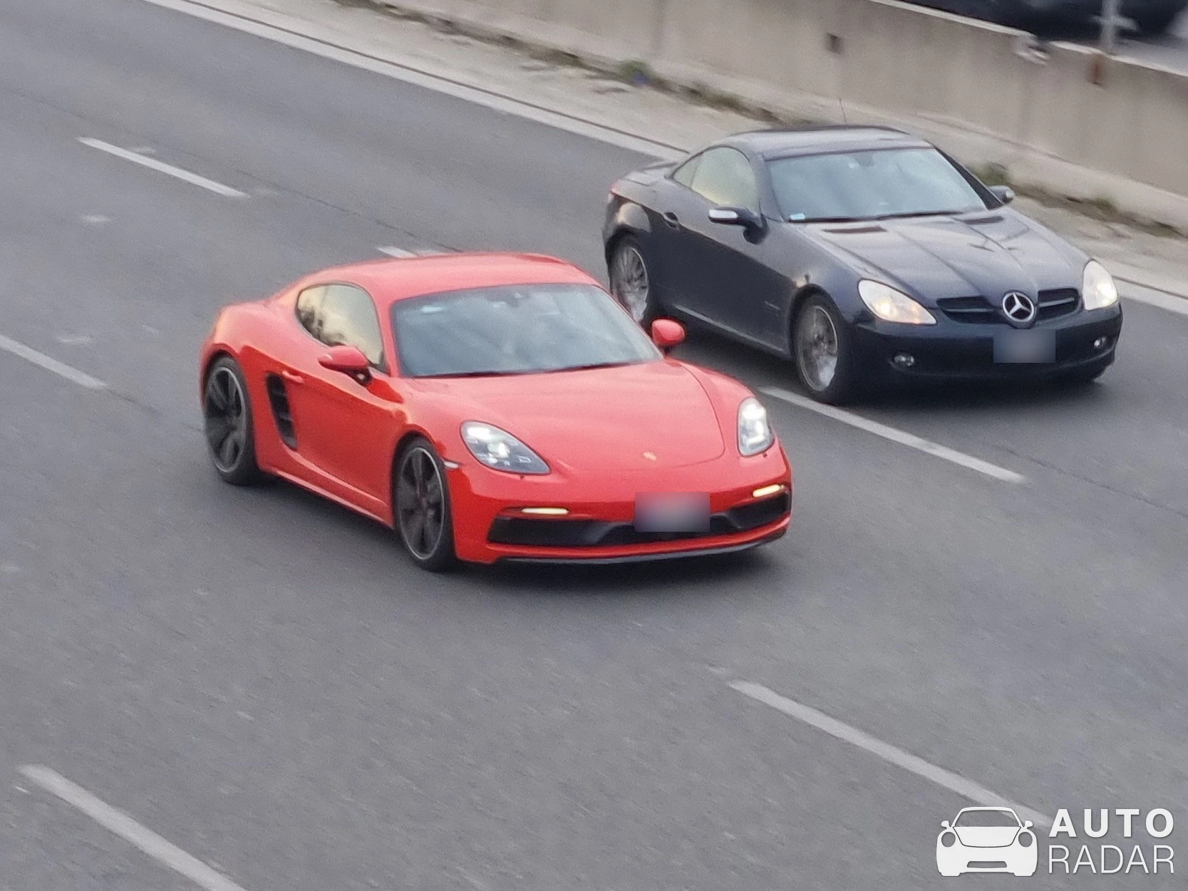 Porsche 718 Cayman GTS spotted in Milano, Italy