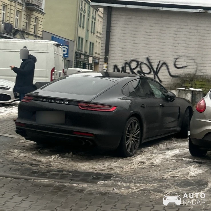 Porsche 971 Panamera 4S spotted in Katowice, Polen