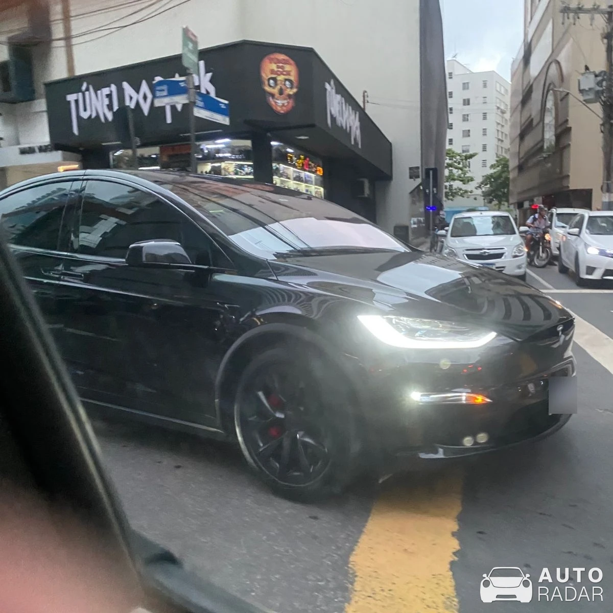 Tesla Model X Plaid spotted in Balneário Camboriú