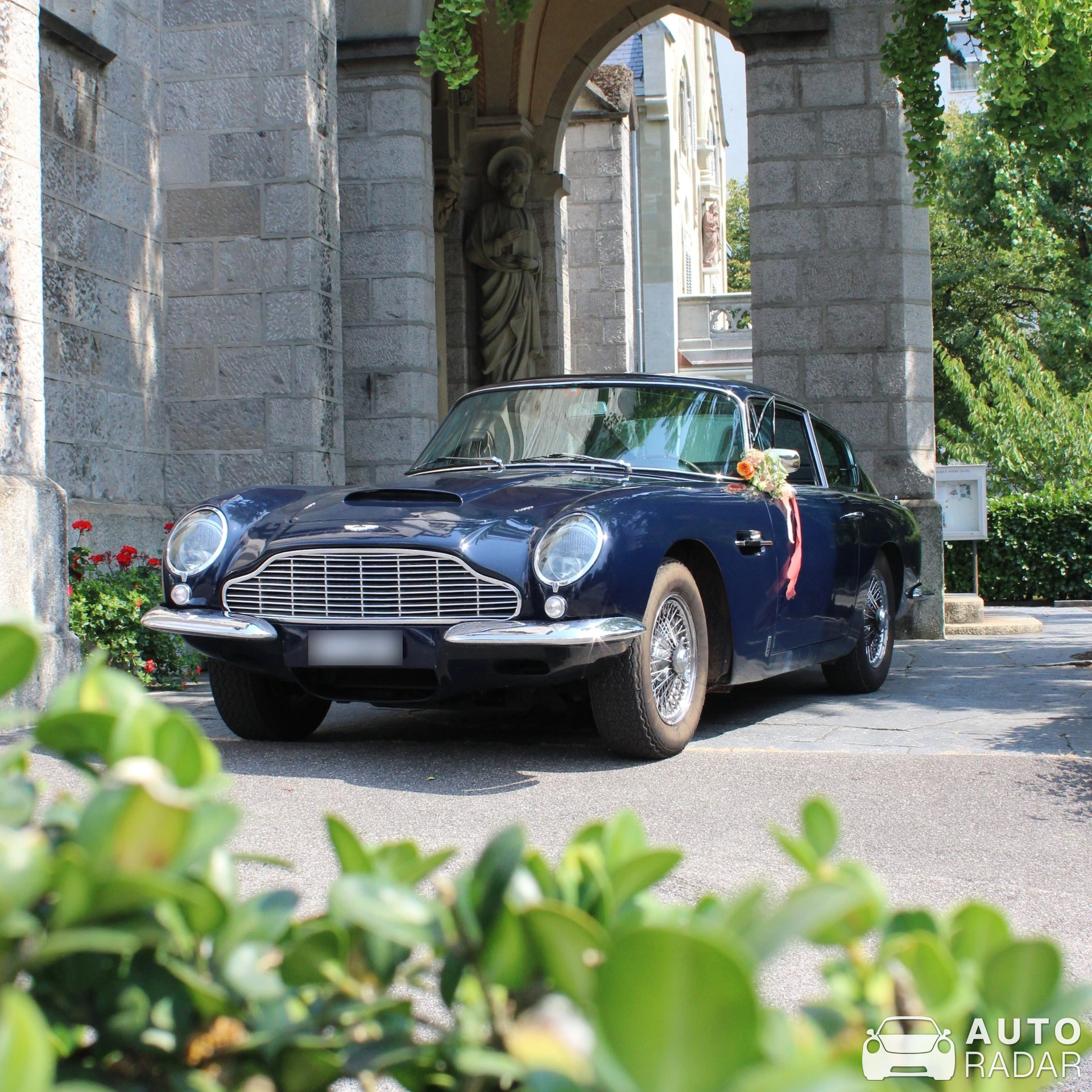 Aston Martin DB6 Vantage MKI spotted in Vevey