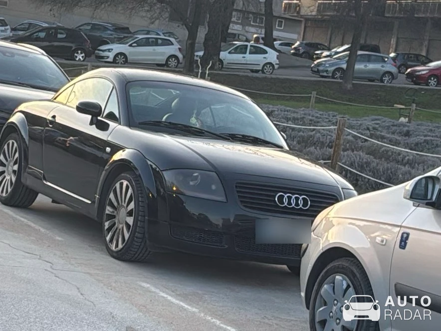 Audi TT spotted in Vic, España