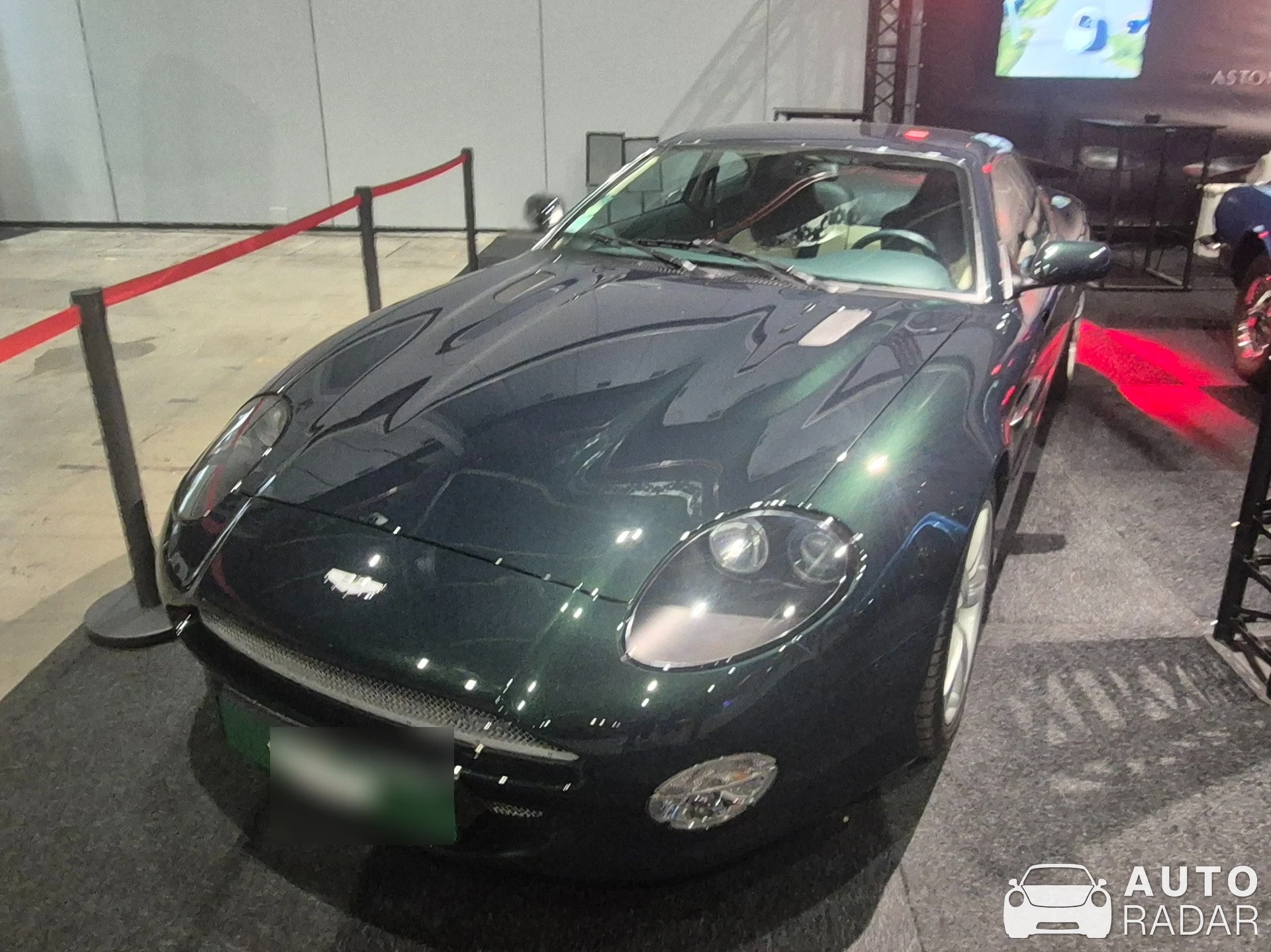 Aston Martin DB7 Vantage spotted in Utrecht