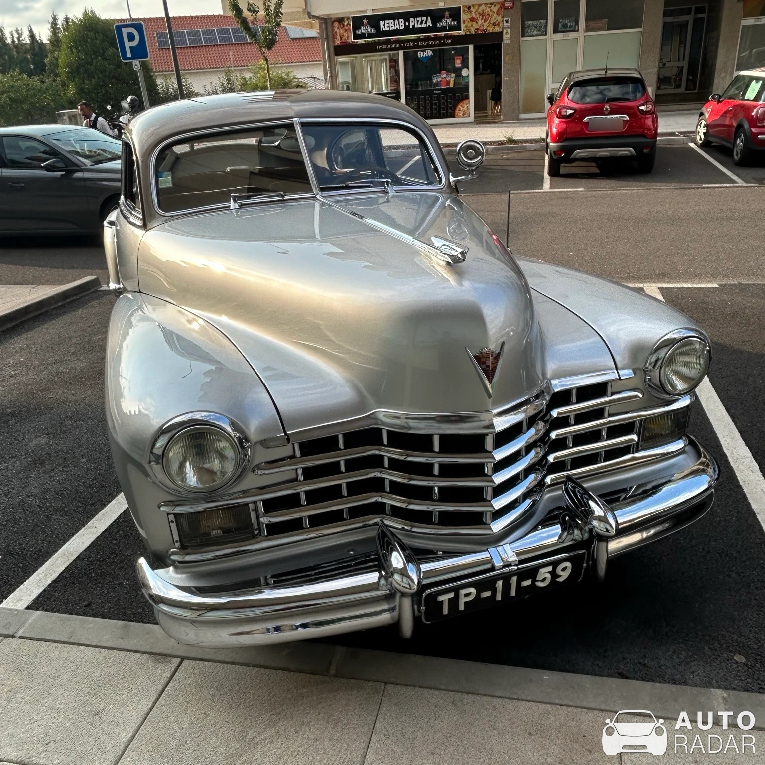 Cadillac Series 61 spotted in Lousã