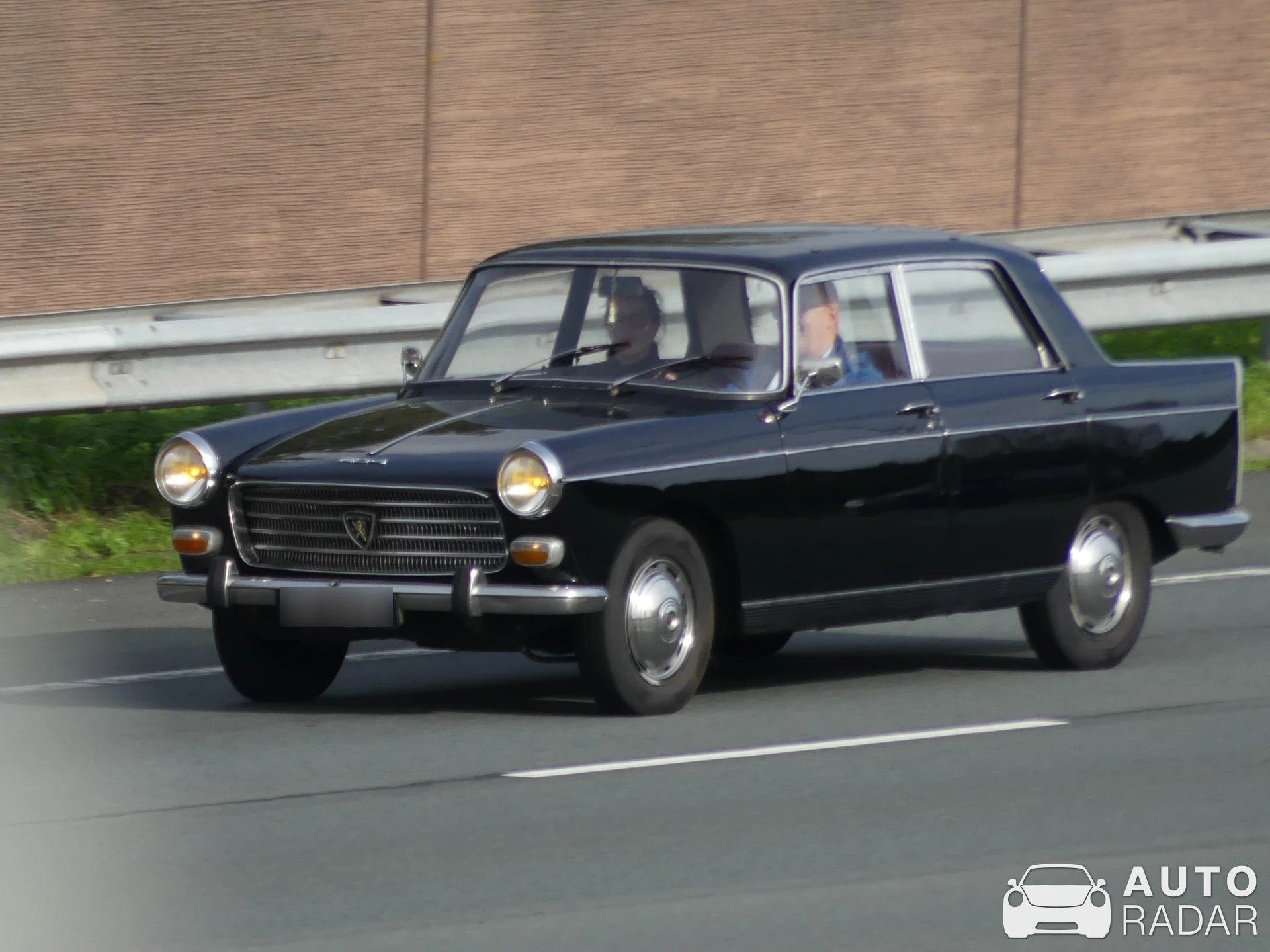 Peugeot 404 spotted in Bunnik, Netherlands