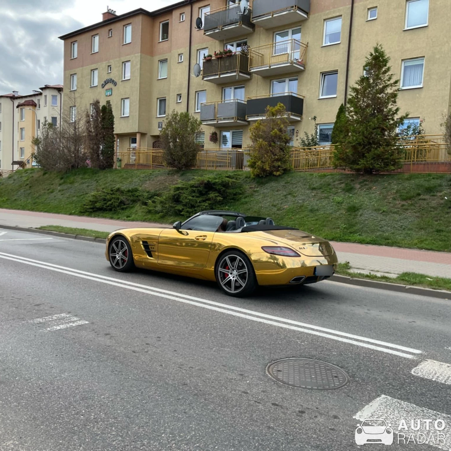 Mercedes-Benz SLS AMG Roadster spotted in Pruszcz Gdański, Polska
