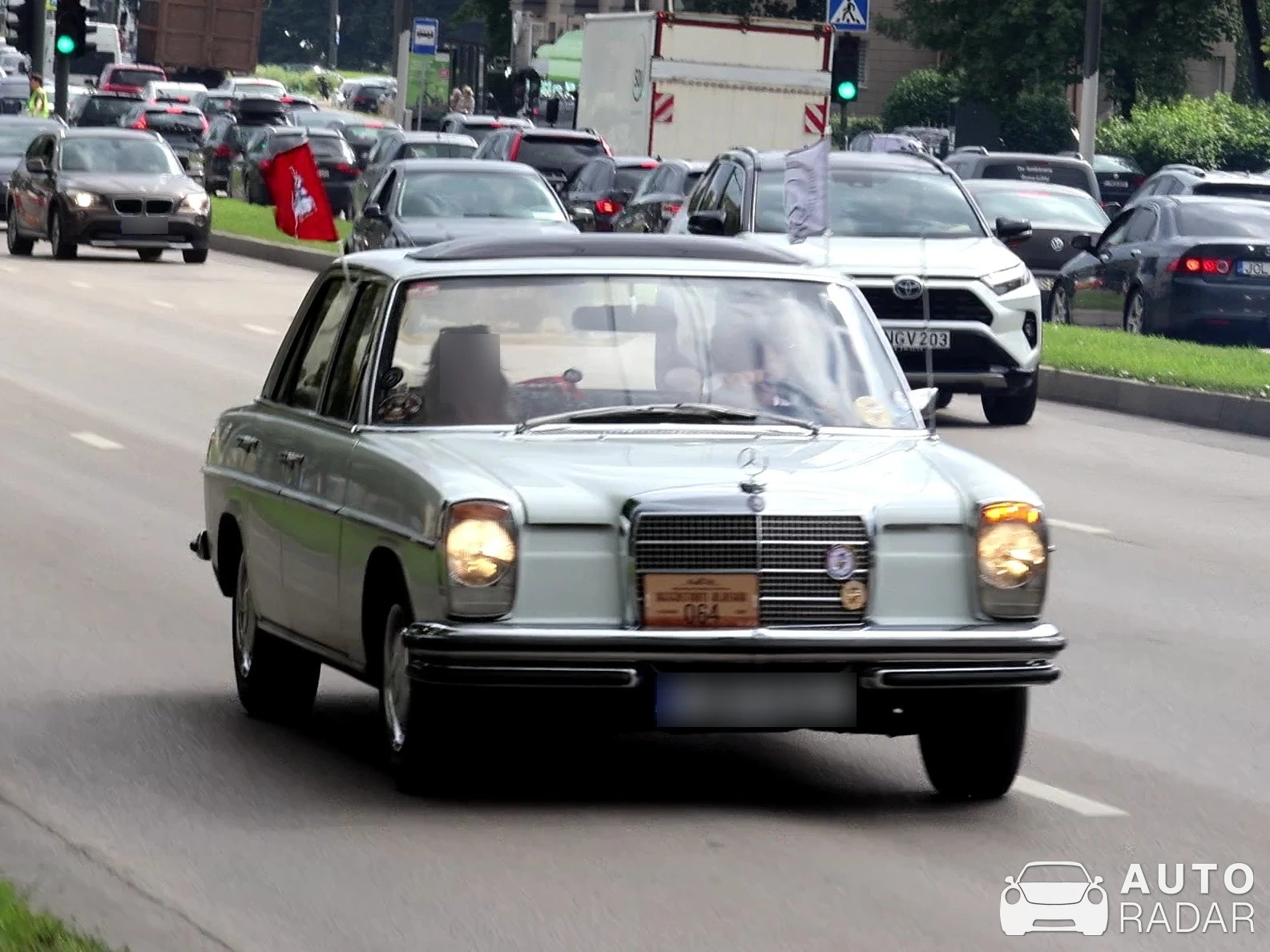 Mercedes-Benz 230E W114 spotted in Kaunas
