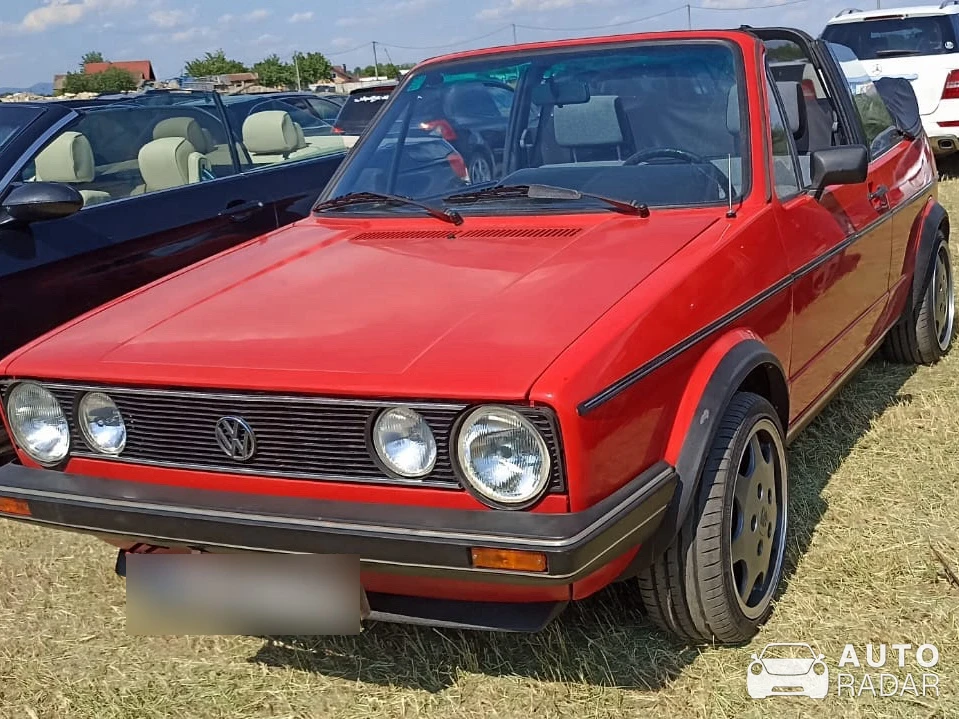 Volkswagen Golf Cabriolet MkII spotted in Bregi