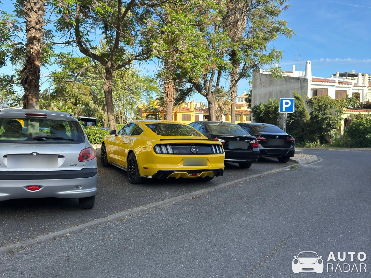 Ford Mustang Coupé 1966 spotted in Guia