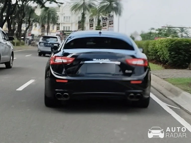 Maserati Quattroporte S Q4 2017 spotted in Tangerang