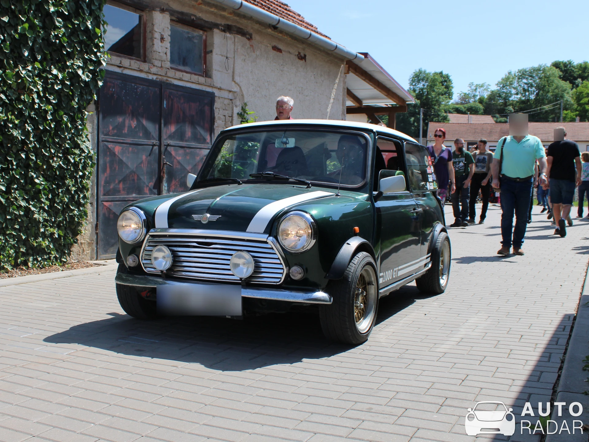 Rover Mini Cooper MkVI spotted in Skalice