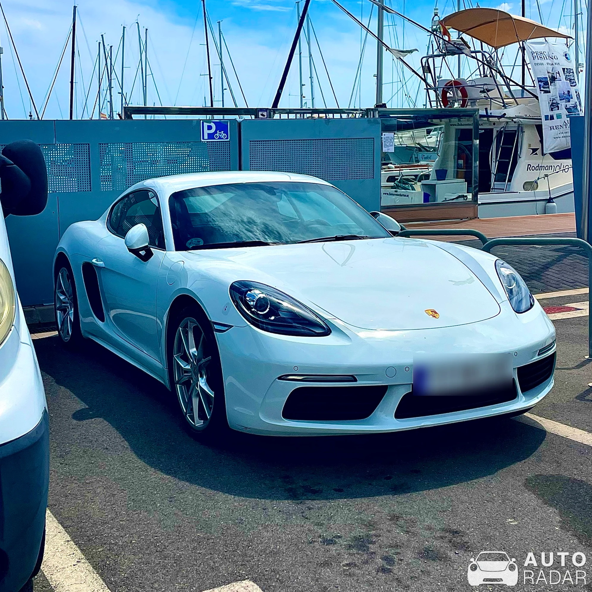 Porsche 718 Cayman spotted in Salou