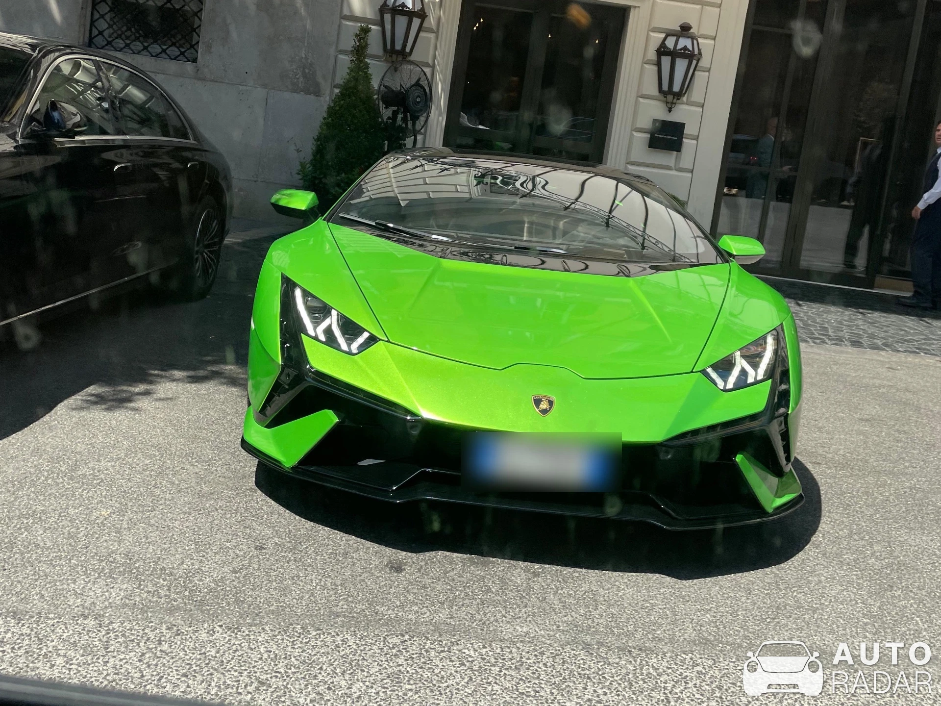 Lamborghini Huracán LP640-2 Tecnica spotted in Roma, Italy