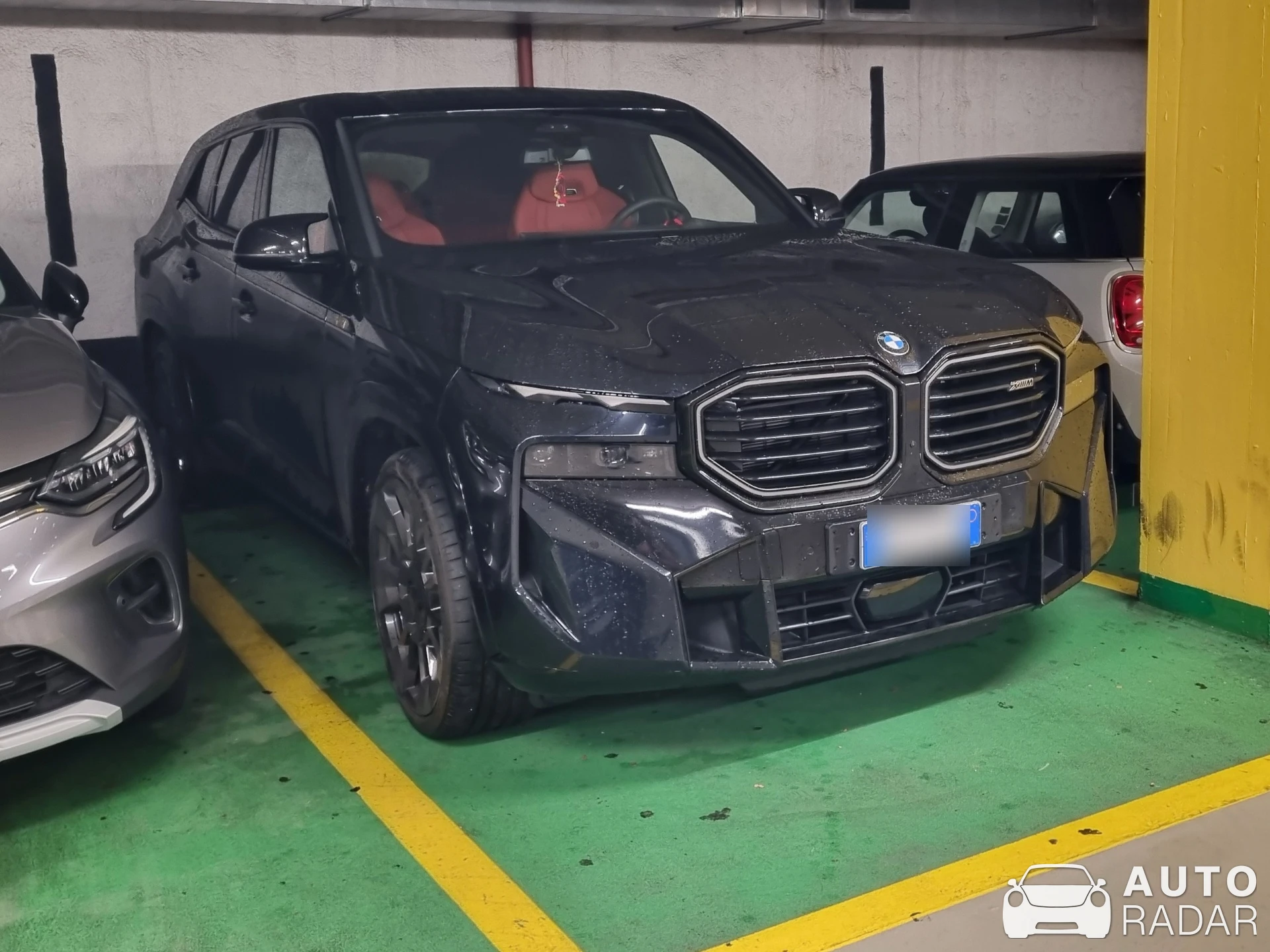 BMW XM G09 spotted in Milano, Italia