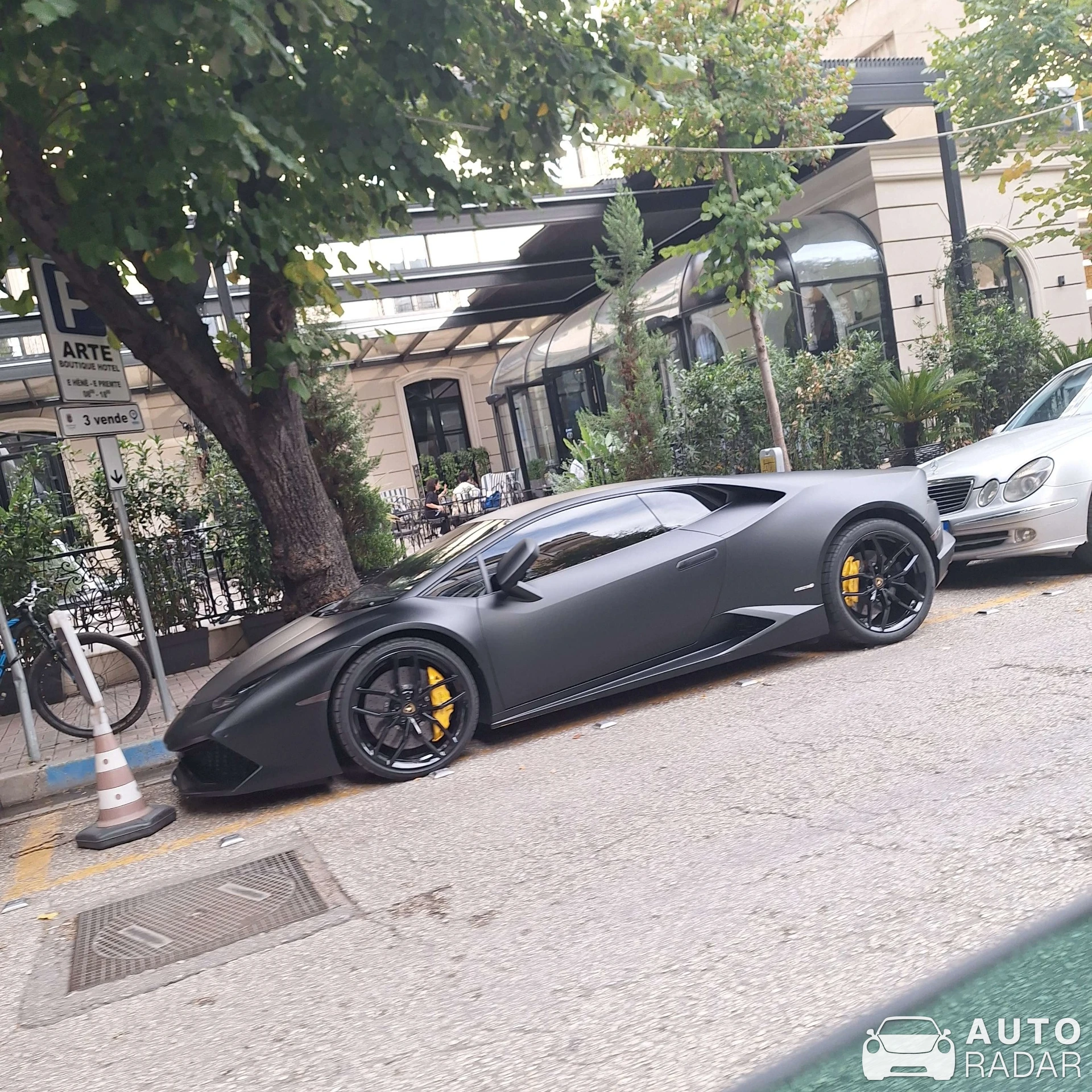 Lamborghini Huracán LP610-4 spotted in Tiranë, Albania