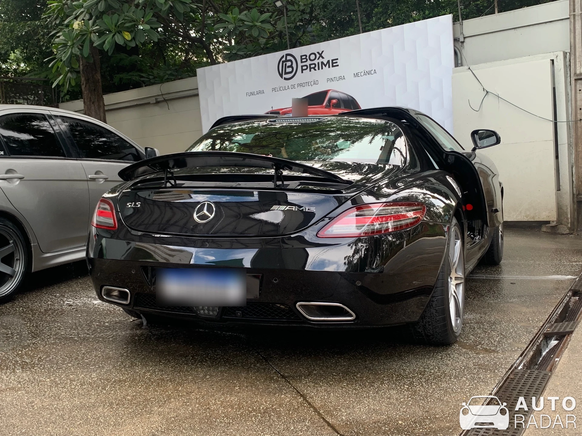 Mercedes-Benz SLS AMG spotted in Cidade Jardim, Brasil