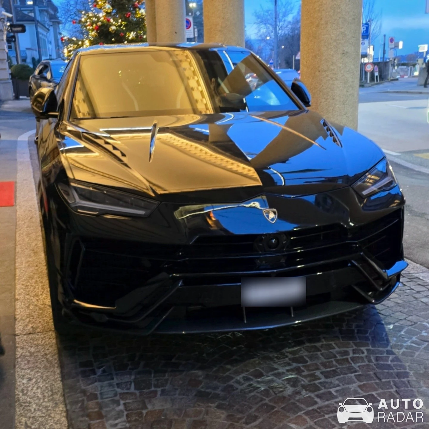 Lamborghini Urus S spotted in Lausanne, Switzerland