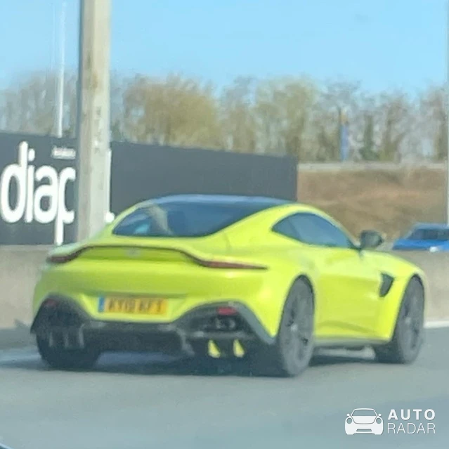 Aston Martin V8 spotted in Brugge