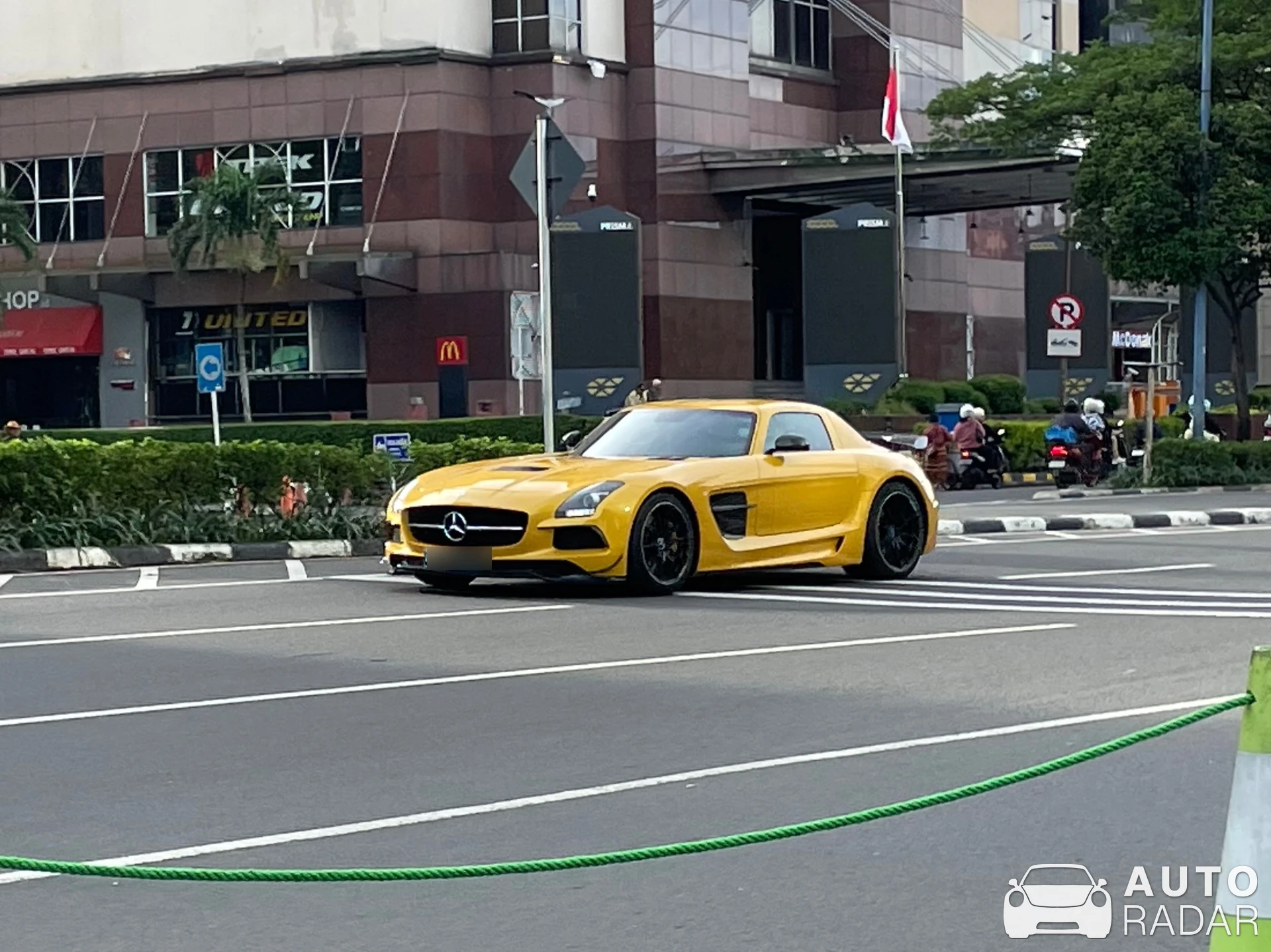 Mercedes-Benz SLS AMG Black Series spotted in Kota Jakarta Pusat, Indonesia