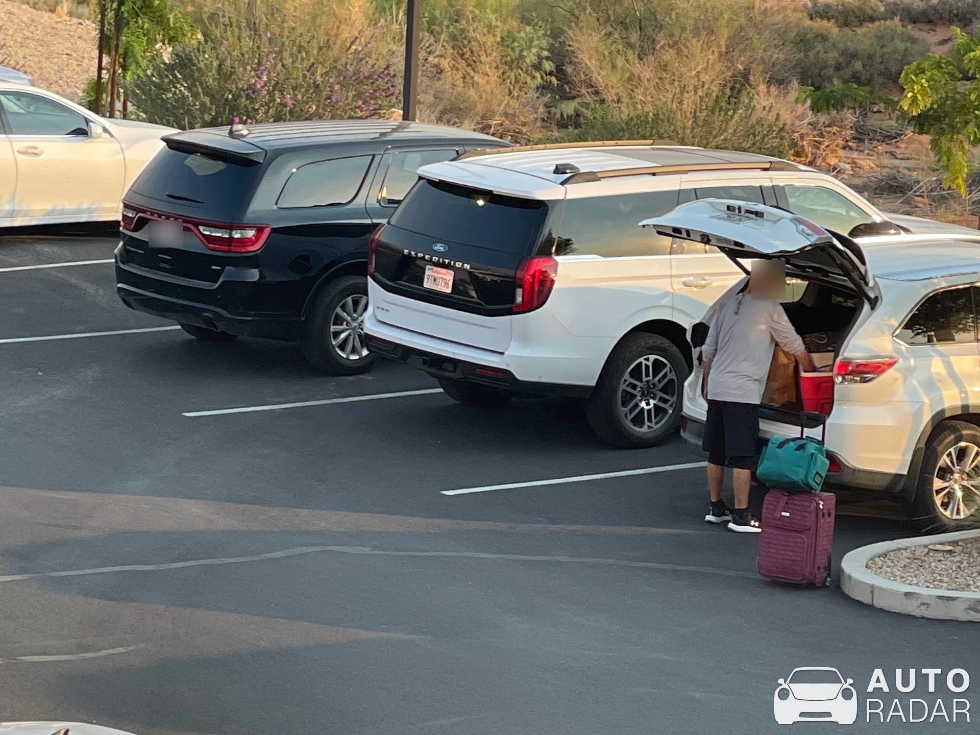 Ford Expedition Limousine spotted in Page