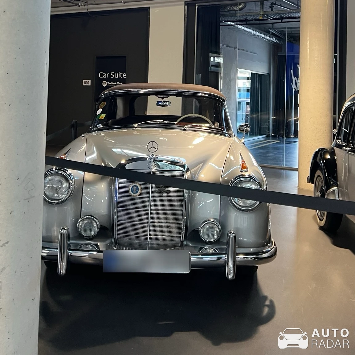 Mercedes-Benz 300E spotted in Köln, Deutschland
