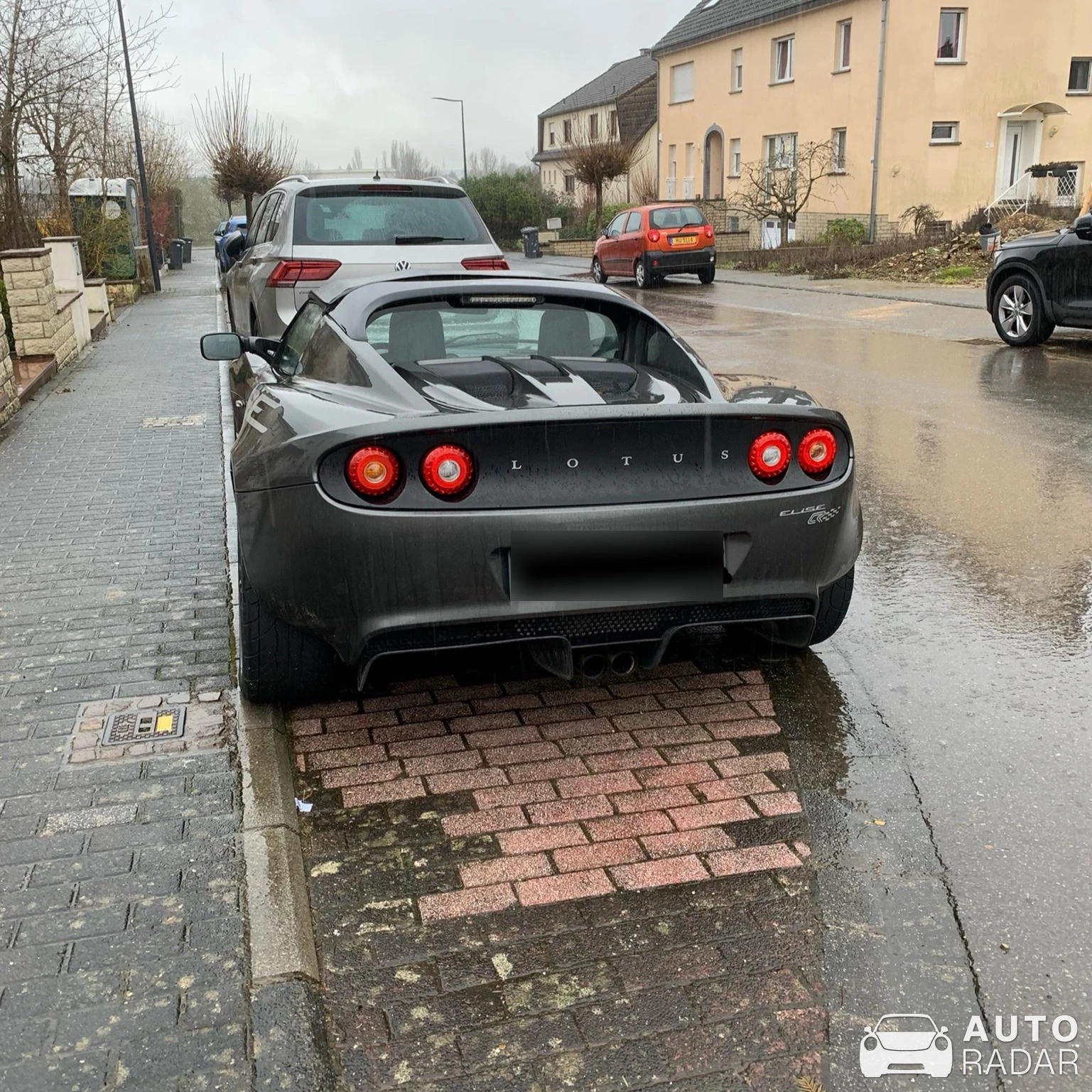 Lotus Elise S2 Sports Racer spotted in Strassen
