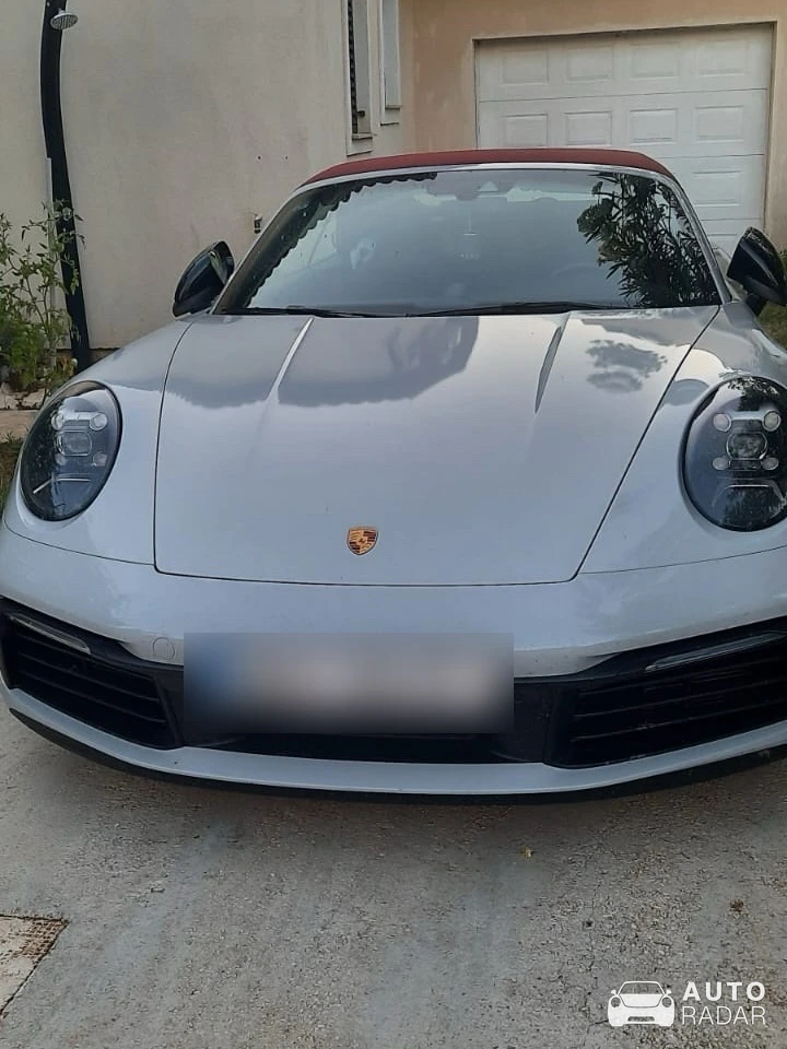 Porsche 992 Carrera Cabriolet MkI spotted in Vodice