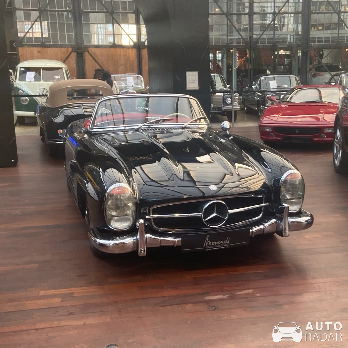 Mercedes-Benz 300SL Roadster spotted in Düsseldorf, Deutschland