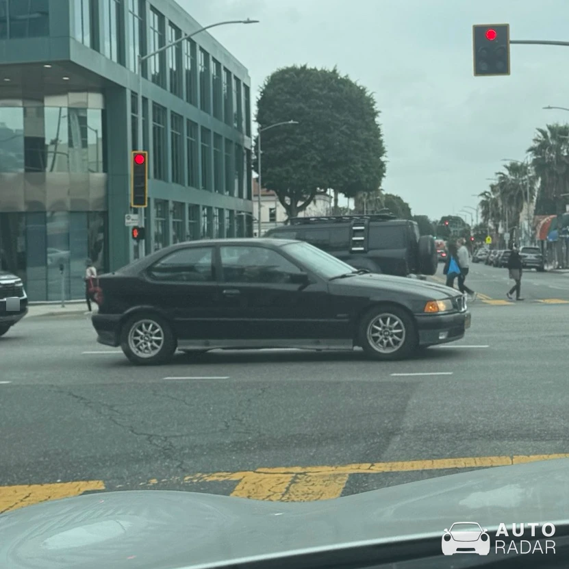 BMW 3 Series E36 Compact spotted in Beverly Hills